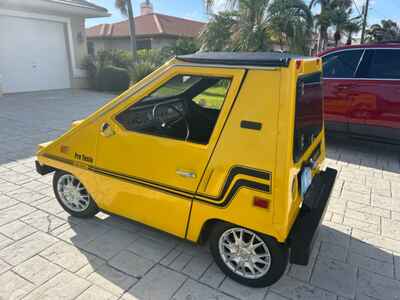 1982 Sebring Vanguard Citicar CumutaCar