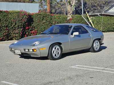 1982 Porsche 928