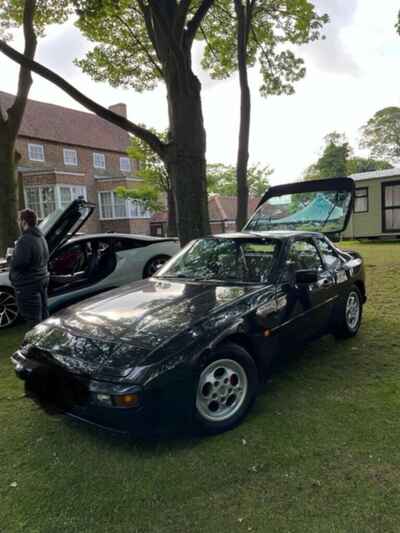 Porsche 944 Lux