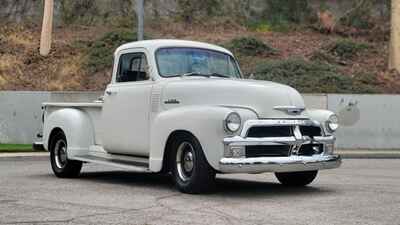 1954 Chevrolet 5-Window Pickup 1954  CHEVROLET 5-WINDOW PICKUP  /  RESTORED 350V8