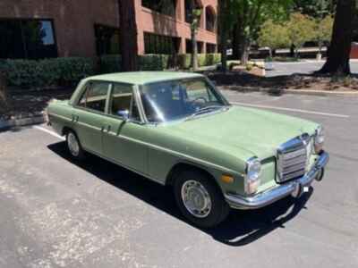 1973 Mercedes-Benz 200-Series 1973 MERCEDES-BENZ 220 78K MILES