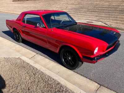 1966 Ford Mustang 1966 FORD MUSTANG /  6CYL- AUTO  / New paint & Interior