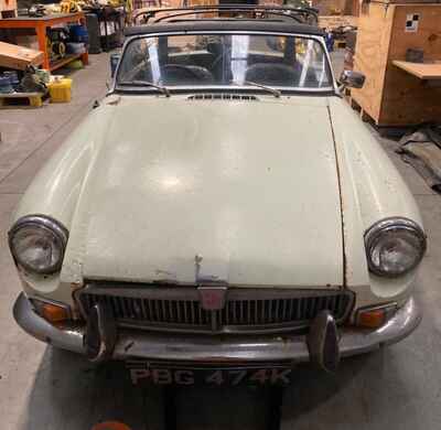 MGB ROADSTER AUG 1971 UNMOLESTED PROJECT 85K miles, LAID UP SINCE LAST MOT 2010