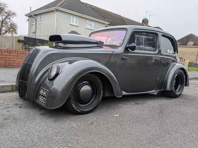 1947 Morris V8 hotrod