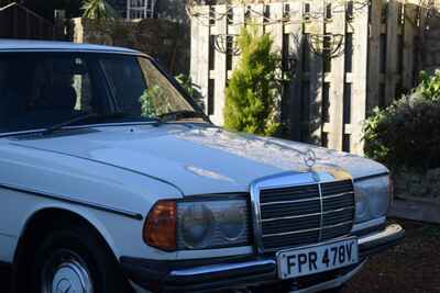 MERCEDES BENZ W123 - 230 AUTO, JUST 68 MILES, SUPERB ALL ROUND, PAS.