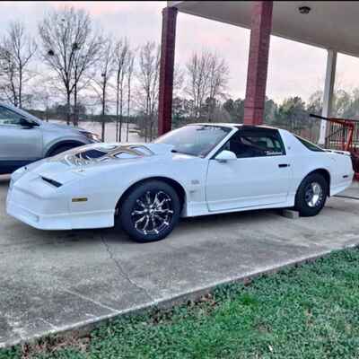 1985 Pontiac Firebird Drag Race Car with Newly Built Engine / 1, 200 Miles