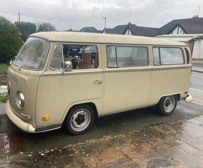 1970 Volkswagen Microbus Deluxe