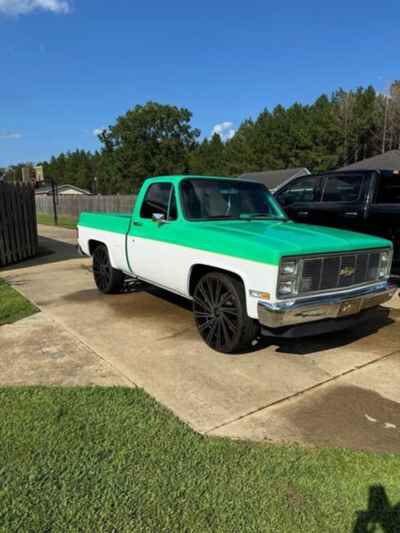 1984 Chevrolet 1500 RESTORED-350V8 / NEW PAINT-26" WHEELS-A / C