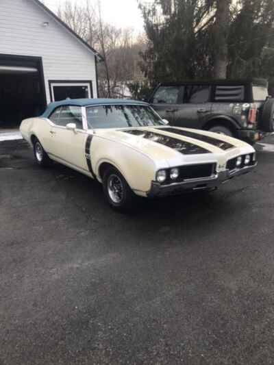 1969 Oldsmobile Cutlass 442 no rips, cracks, or tears no rust 3 stage paint