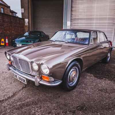 Daimler Sovereign Series I 4 2 Auto Stunning Condition Great Driver MOT Exempt