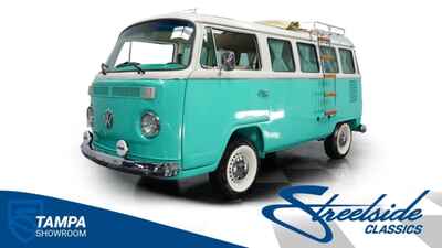 1984 Volkswagen Bus / Vanagon 13 Window Deluxe Bus