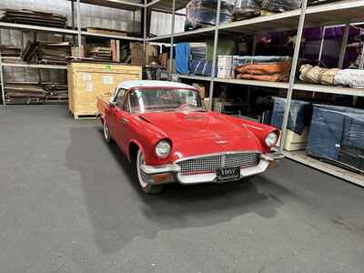 1957 Ford Thunderbird