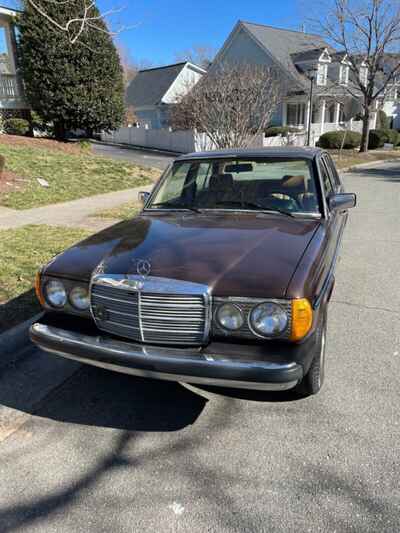 1984 Mercedes-Benz 300-Series