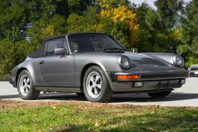 1986 Porsche 911 2D Cabriolet