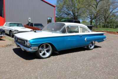 1960 CHEVROLET BISCAYNE 2 door