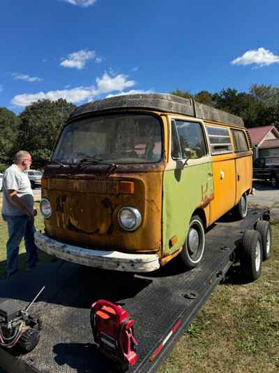 1976 Volkswagen Bus / Vanagon