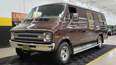 1976 Dodge B200 Tradesman Ext "Shaggin Wagon"