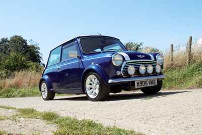 Stunning Classic Rover Mini Cooper 1 3i - 2000