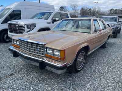 1985 Ford Crown Victoria