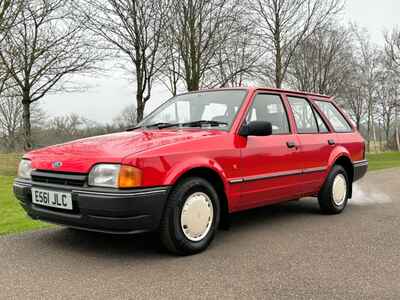 Ford Escort MK4 1 4 L  Estate 1988 65K Red