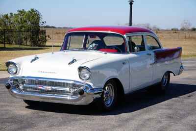 1957 Chevrolet Bel Air / 150 / 210