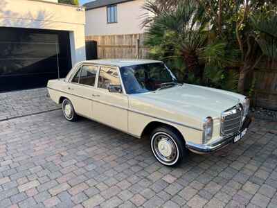 1976 Mercedes W115