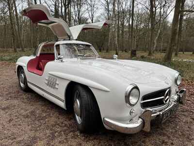 MERCEDES-BENZ 300 SL GULLWING RECREATION - SLK 32 AMG