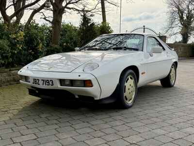 Stunning Porsche 928S px