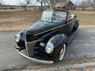 1940 Ford Deluxe Convertible Restorod  EFI 302 Aod AC