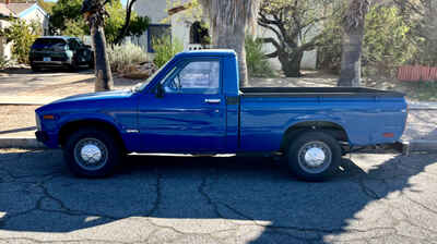 1981 Toyota 1 / 2 Ton Pickup