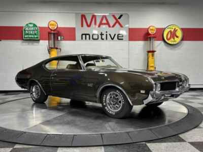 1969 Oldsmobile 442 Holiday COupe