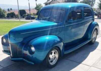 1940 Ford Deluxe Series Sedan