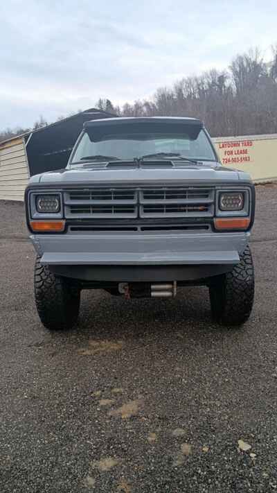 1985 Dodge Ram 1500 W100