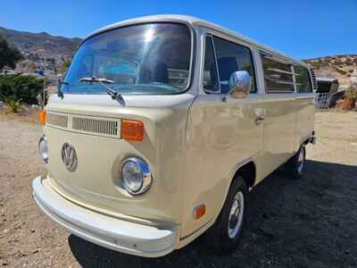 1977 Volkswagen Bus / Vanagon