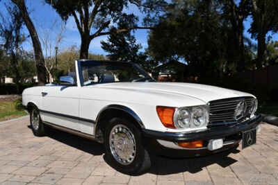 1984 Mercedes-Benz 200-Series Must Be Seen driven Buckets A / c Drives Amazing!!