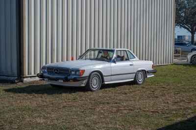 1977 Mercedes SL-Class Convertible