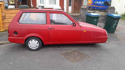 Reliant Robin LX, Red