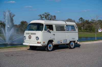 1970 Volkswagen Bus / Vanagon Bus