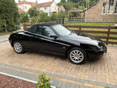 Alfa Romeo Spider 916 1999 2 0 Twinspark Phase 2 - 11 months MOT